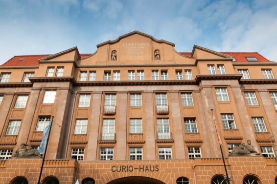 Curio-Haus-Fassade